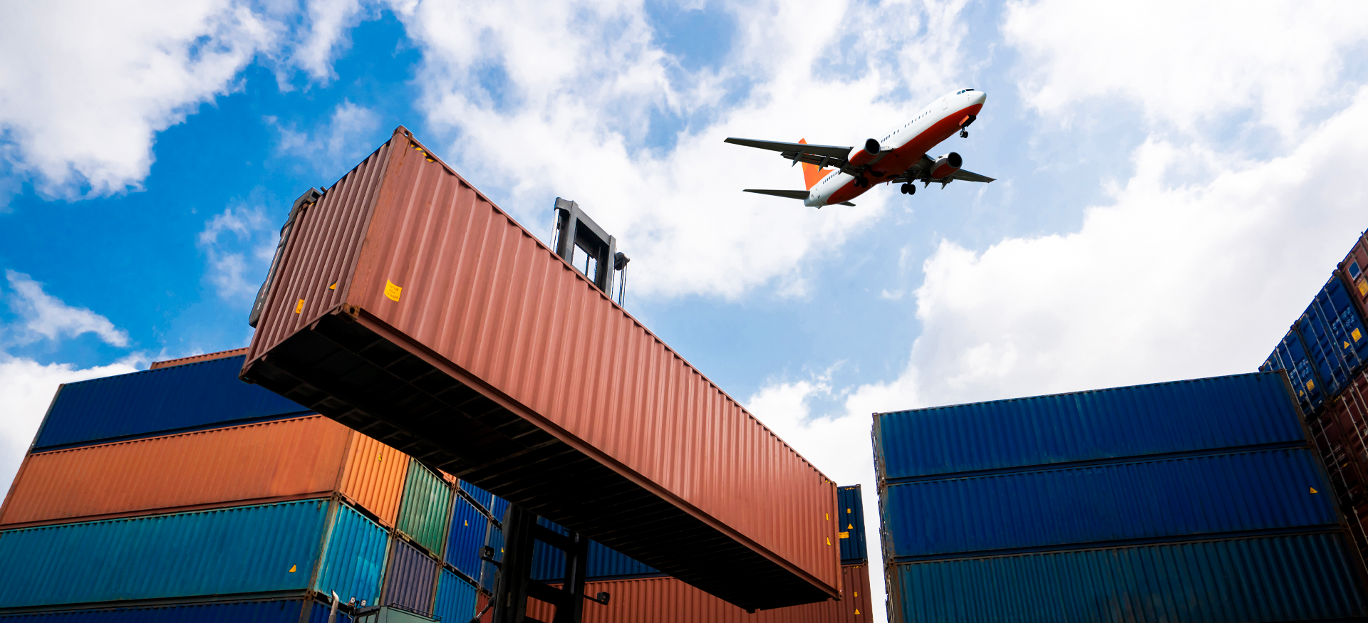 Logística internacional e cross-border para e-commerce com transporte, desembaraço e operação integrada no Brasil